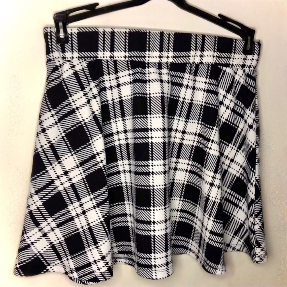 SHEIN Plaid Skirt